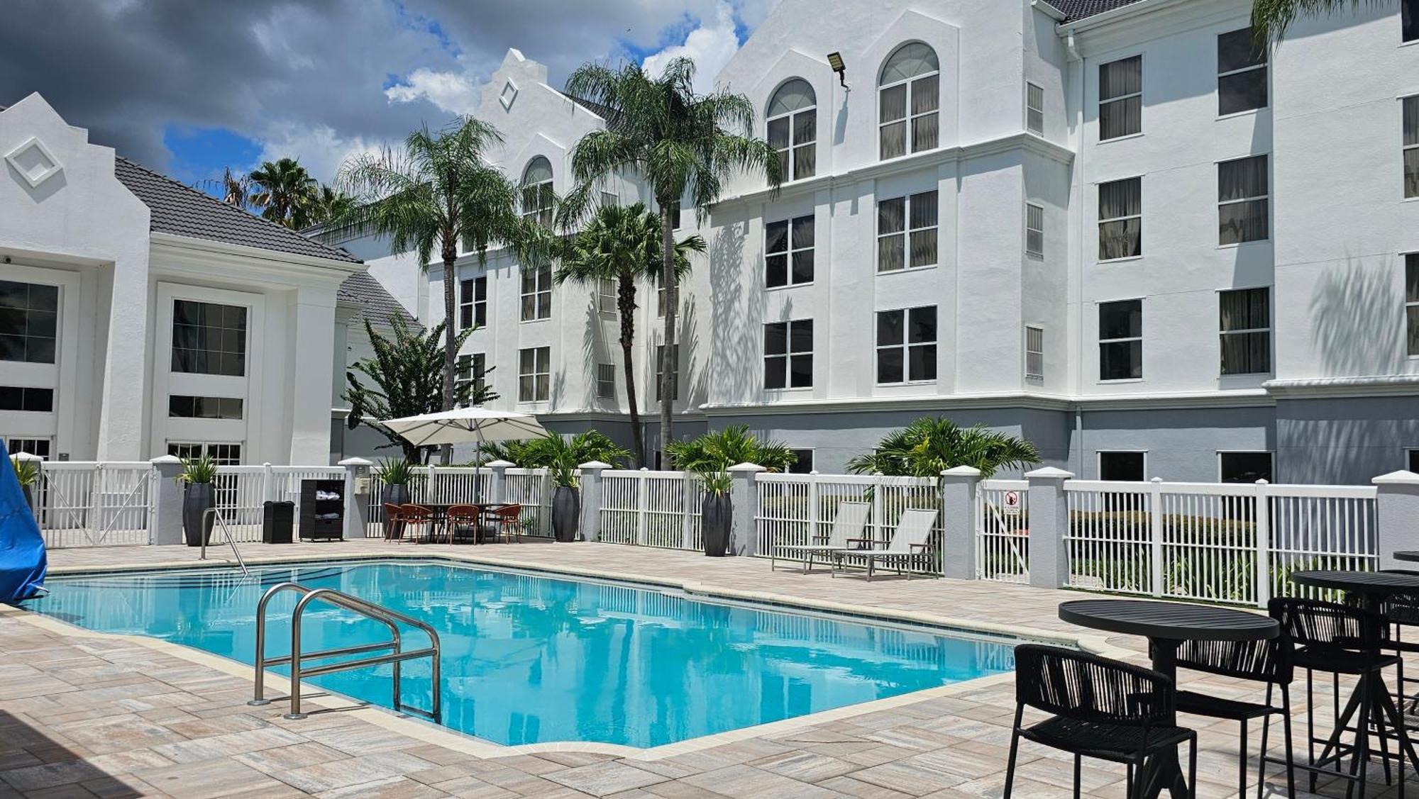 Montreal Suites Orlando Exterior photo
