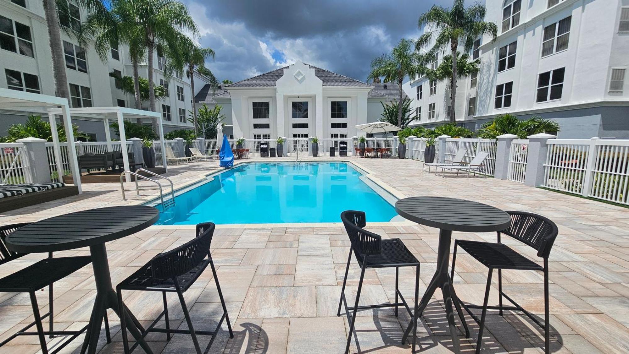 Montreal Suites Orlando Exterior photo